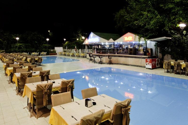 אלאניה Sealine Hotel מראה חיצוני תמונה